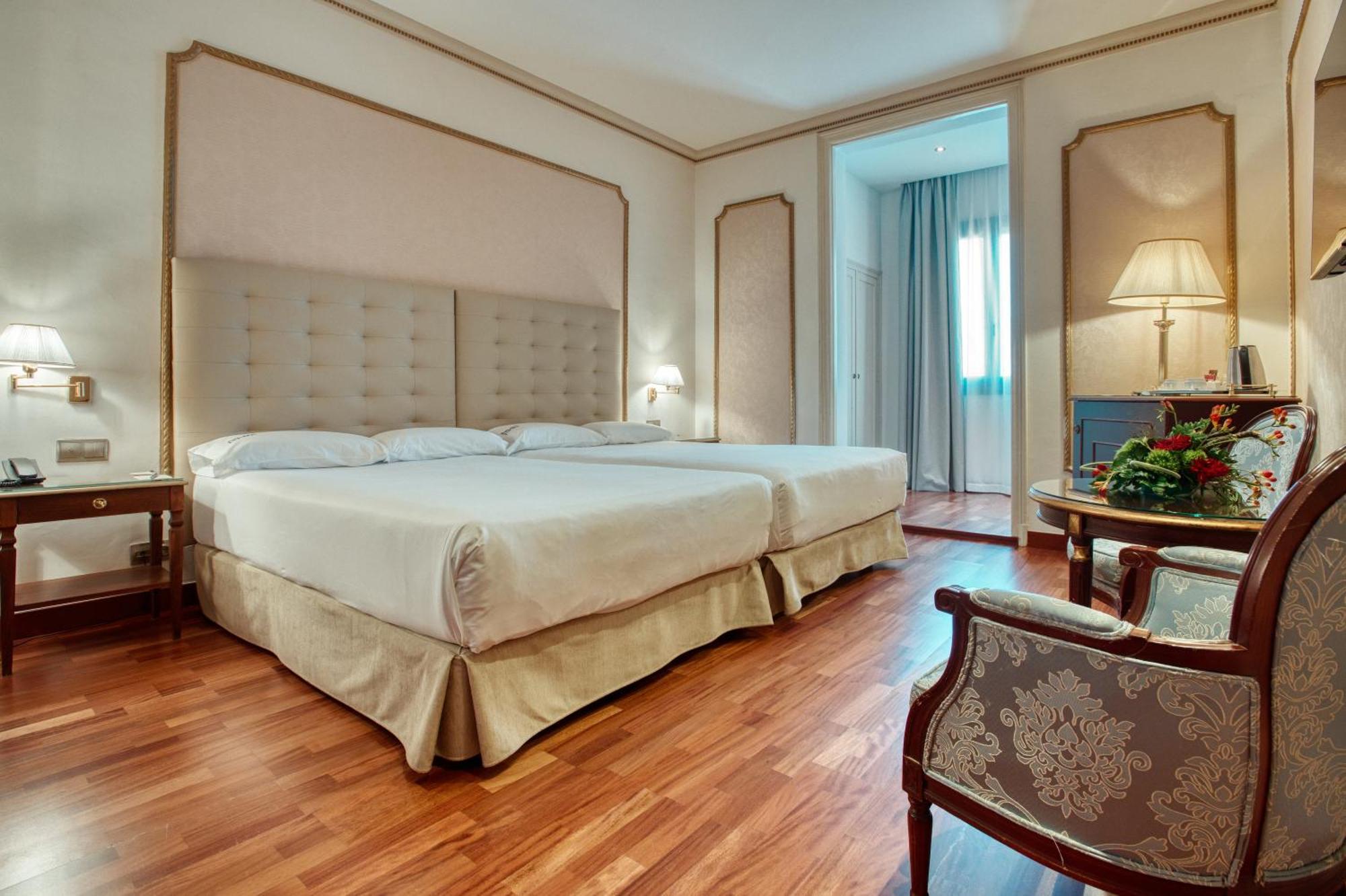 Hotel Roger De Lluria — Fotos 3